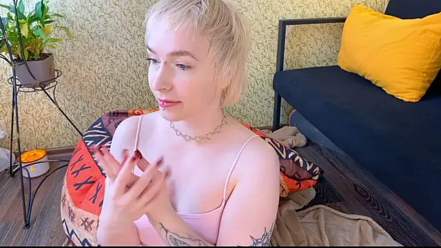 EmmyAmbros online show from 03.11.25