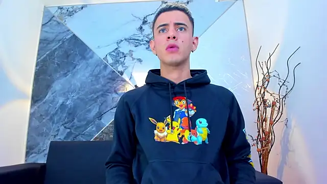 Snapshot of kai_borman chatting on 01.12.25 kai borman online show from 01.12.25