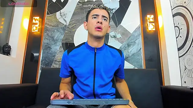 Snapshot of kai_borman chatting on 02.27.25 kai borman online show from 02.27.25