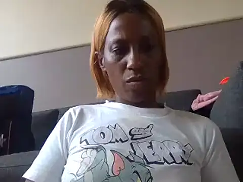 Snapshot of AfricanPrincesss2 chatting on 01.08.25 AfricanPrincesss2 online show from 01.08.25