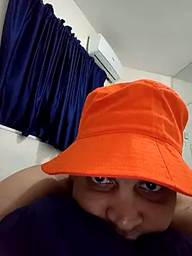 Snapshot of luismanuel_1998 chatting on 11.30.25 luismanuel 1998 online show from 11.30.25