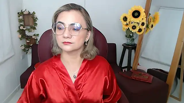 Snapshot of ana_milf chatting on 05.30.26 ana milf online show from 05.30.26