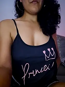 Snapshot of Sexxy-Lana chatting on 02.11.25 Sexxy-Lana online show from 02.11.25