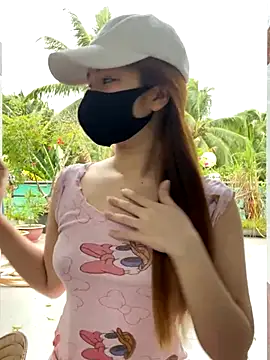 Snapshot of BabyThree_ chatting on 09.16.25 BabyThree  online show from 09.16.25