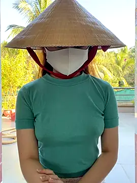 BabyThree  online show from 11.30.25