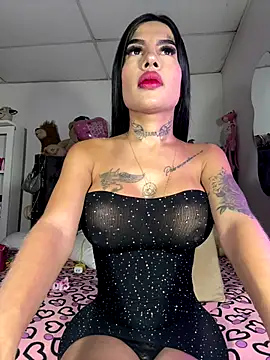 Snapshot of saragill323 chatting on 11.08.25 saragill323 online show from 11.08.25