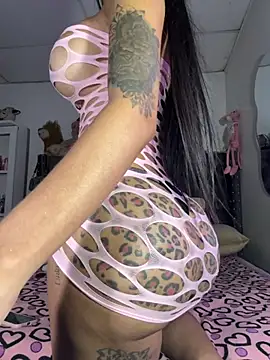 Snapshot of saragill323 chatting on 11.09.25 saragill323 online show from 11.09.25