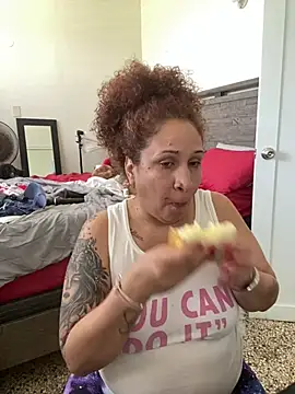 Snapshot of ladycreamypr2 chatting on 03.03.26 ladycreamypr2 online show from 03.03.26