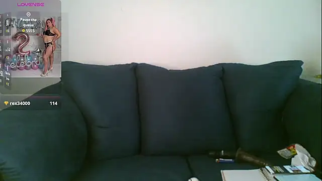 Snapshot of ladycreamypr2 chatting on 03.11.26 ladycreamypr2 online show from 03.11.26