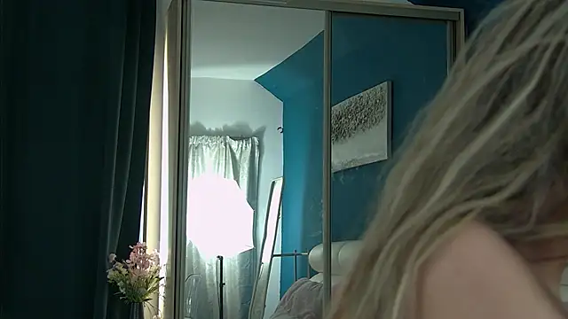 Yanira Muslim online show from 02.21.25