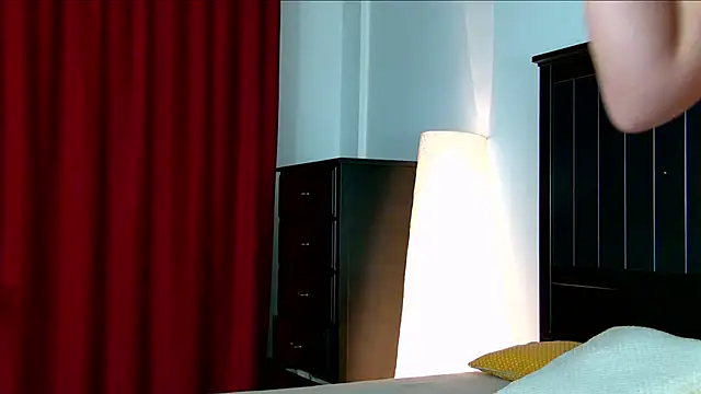 Yanira Muslim online show from 12.18.25