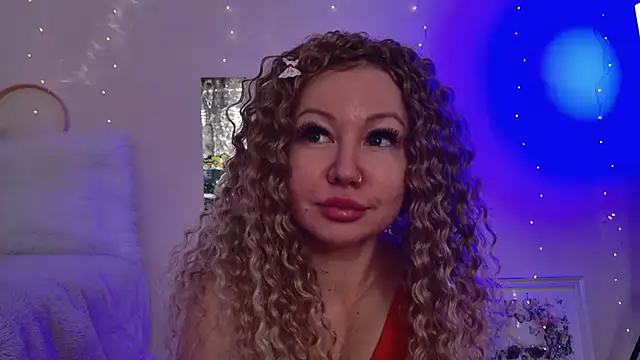 KatBigBum online show from 03.15.25