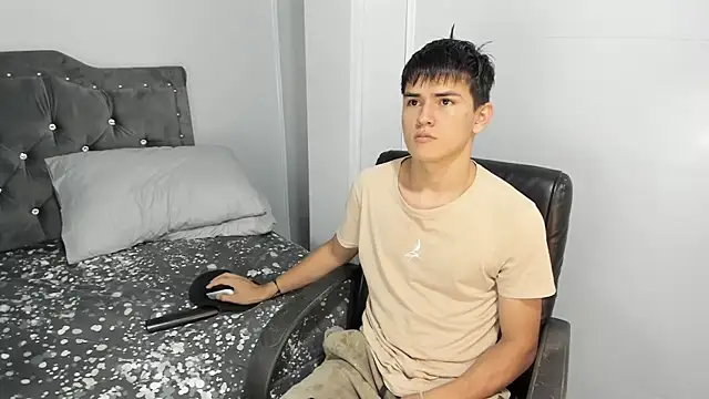 Jacobb Lee online show from 12.23.24