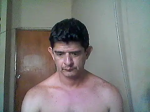 Snapshot of Marobronco chatting on 12.01.25 Marobronco online show from 12.01.25