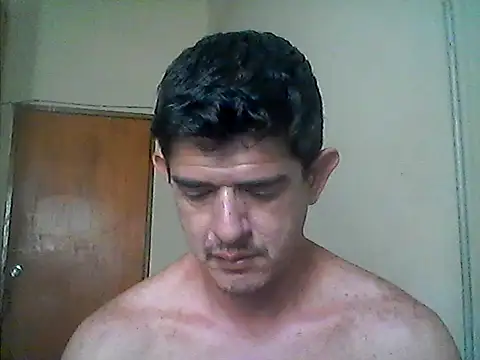 Snapshot of Marobronco chatting on 12.02.25 Marobronco online show from 12.02.25