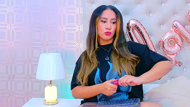 Sara Desire online show from 02.08.26