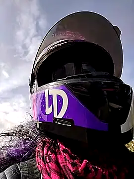 rebekka simpson online show from 06.05.26