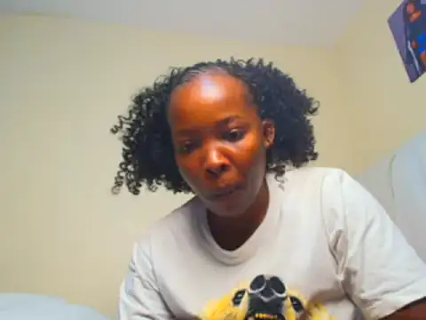 Snapshot of sweet_essin chatting on 06.10.26 sweet essin online show from 06.10.26