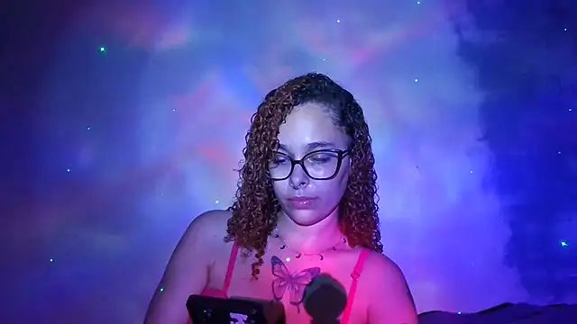 Snapshot of lizza_monroe chatting on 10.06.25 lizza monroe online show from 10.06.25