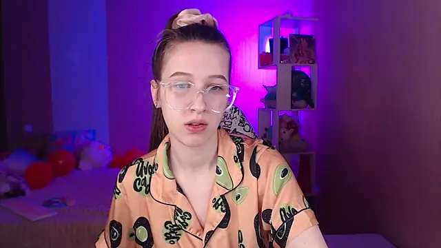 Snapshot of ur_kitty__ chatting on 03.03.25 ur kitty online show from 03.03.25