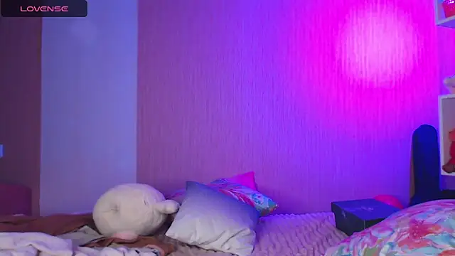 Snapshot of ur_kitty__ chatting on 03.09.25 ur kitty online show from 03.09.25