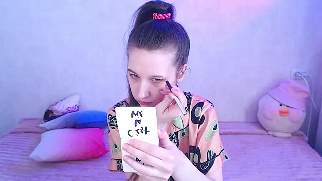 Snapshot of ur_kitty__ chatting on 02.14.26 ur kitty online show from 02.14.26