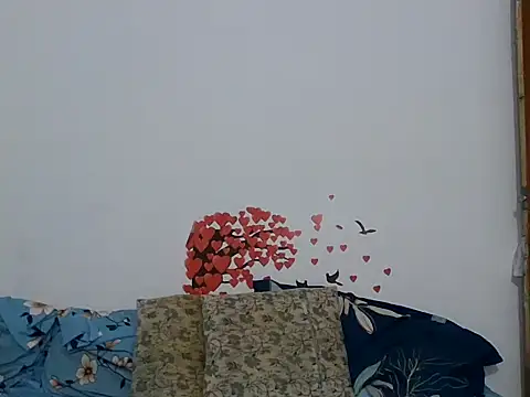 sparkling queen online show from 12.18.24