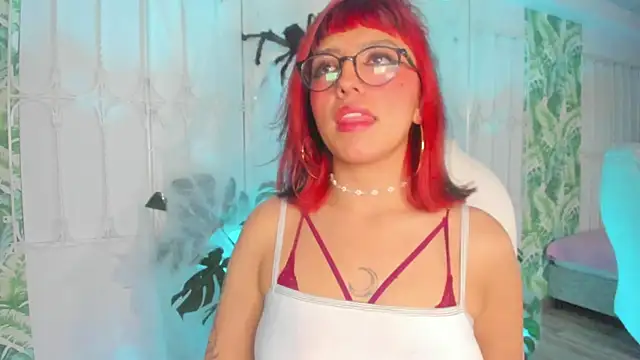 cute hollywood online show from 10.12.25