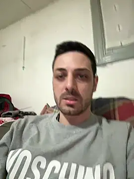 Snapshot of iltoscano95 chatting on 04.04.26 iltoscano95 online show from 04.04.26