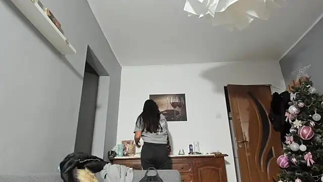 Snapshot of SexxyMeriem chatting on 12.10.24 SexxyMeriem online show from 12.10.24