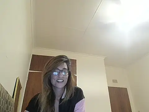 Snapshot of karmicQueen669 chatting on 04.29.26 karmicQueen669 online show from 04.29.26