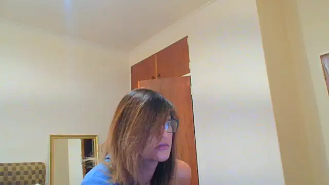 Snapshot of karmicQueen669 chatting on 06.11.26 karmicQueen669 online show from 06.11.26