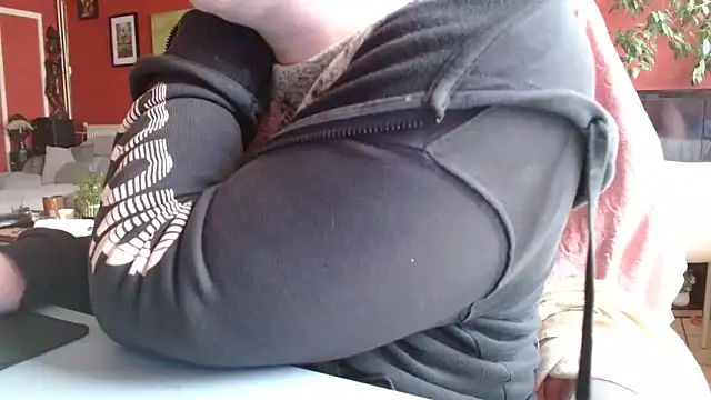 cruellaculdenfer67 online show from 04.02.26