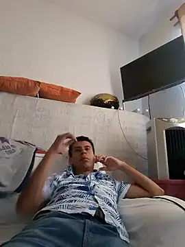 Snapshot of josehot151515 chatting on 01.14.25 josehot151515 online show from 01.14.25