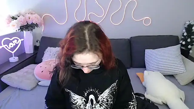 Mini Diva online show from 03.18.26