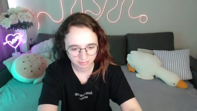 Mini Diva online show from 05.22.26
