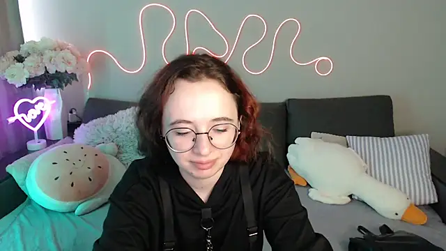 Mini Diva online show from 05.23.26