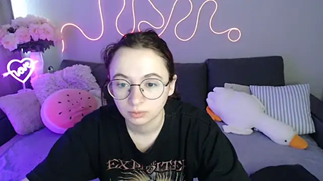Mini Diva online show from 05.27.26