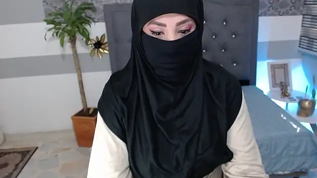 Snapshot of Jalima_sabag chatting on 11.04.25 Jalima sabag online show from 11.04.25