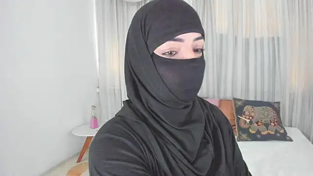 Snapshot of Uzra_hayed chatting on 05.09.26 Uzra hayed online show from 05.09.26