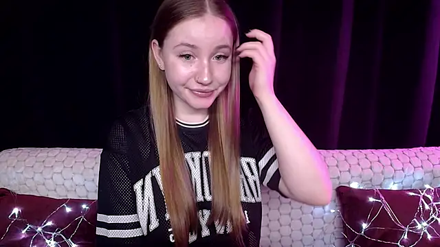 SindiWatsoon online show from 12.17.24