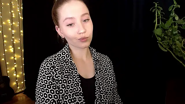 SindiWatsoon online show from 10.29.25