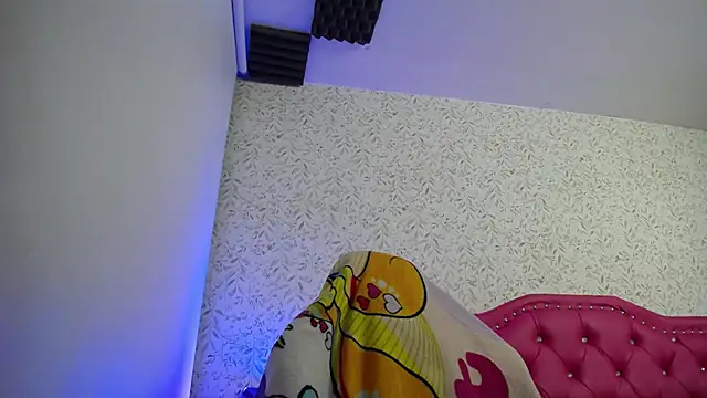 luly pink online show from 11.22.25