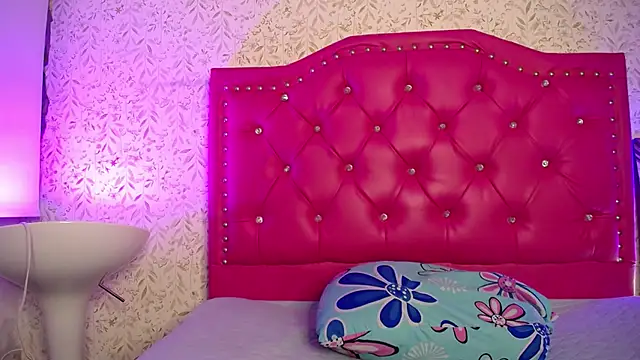 luly pink online show from 03.13.26