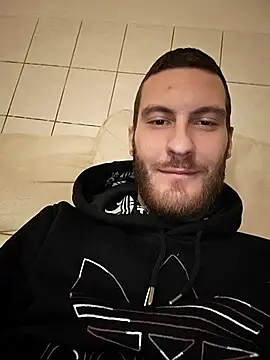 Snapshot of Zoomorriss@xh chatting on 12.19.25 Zoomorrissxh online show from 12.19.25