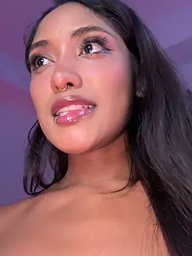 VictoireFeller online show from 02.07.26