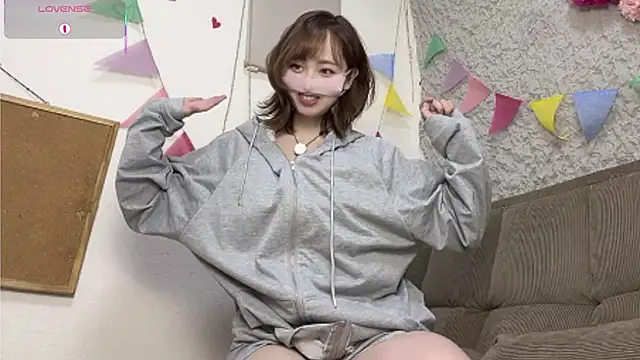 Snapshot of A33-asami chatting on 04.23.26 A33-asami online show from 04.23.26