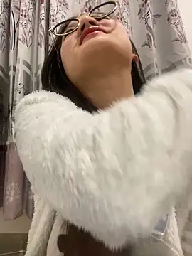 Krixxi22 online show from 02.18.25