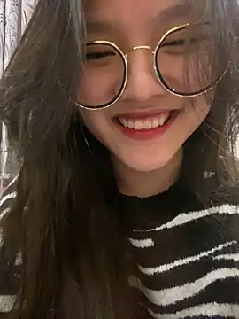 Krixxi22 online show from 02.20.25