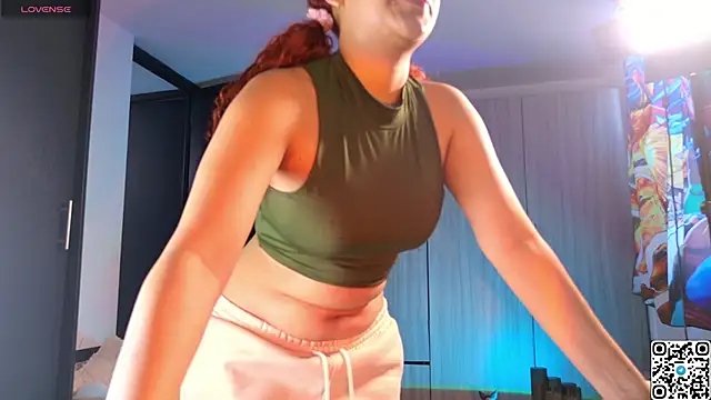 Snapshot of rubi_star chatting on 02.05.25 rubi star online show from 02.05.25